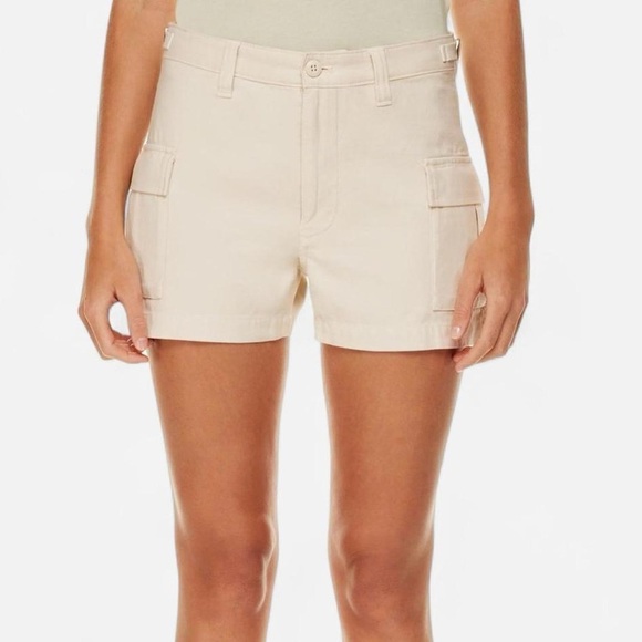 TNA aritzia cream ivory Supply Cargo pocket Shorts  mid rise size 0 streetstyle - Picture 2 of 8
